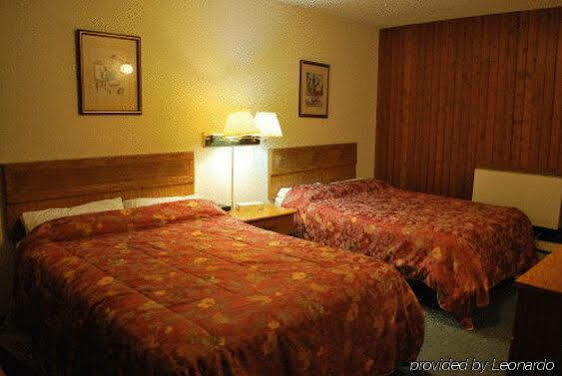The Capri Motel Winnipeg Exteriör bild